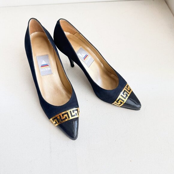 Vintage Aldo Black  Suede Gold tone Accent Classic Heels 6.5 - Picture 1 of 8